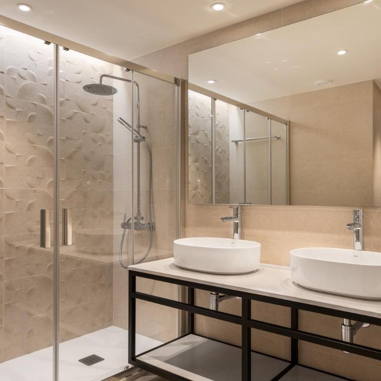 Exe Coruña - Habitación Premium con cama grande - 2