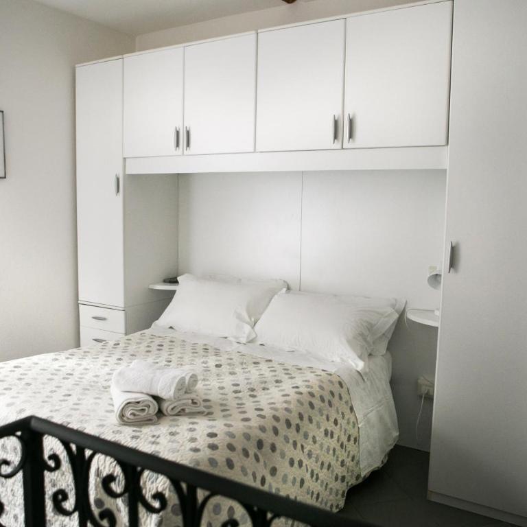 Gianna Rooms - Camera Matrimoniale con Bagno Privato - 1