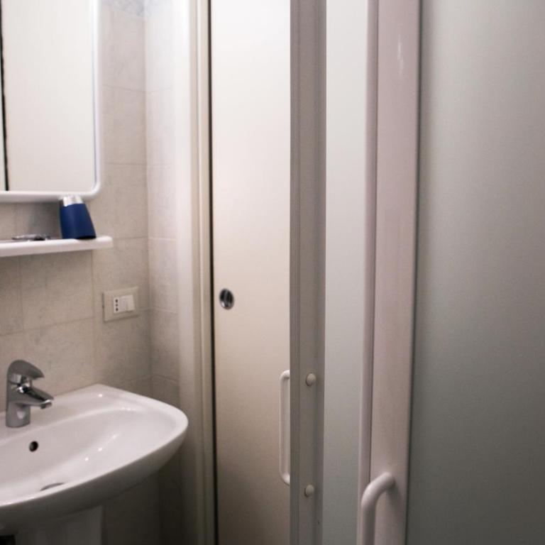 Gianna Rooms - Camera Matrimoniale con Bagno Privato - 7