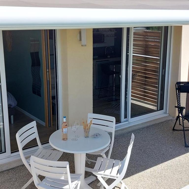 Appartement indépendant, climatisé, au calme avec vue montagne - Appartement 2 Chambres - 11