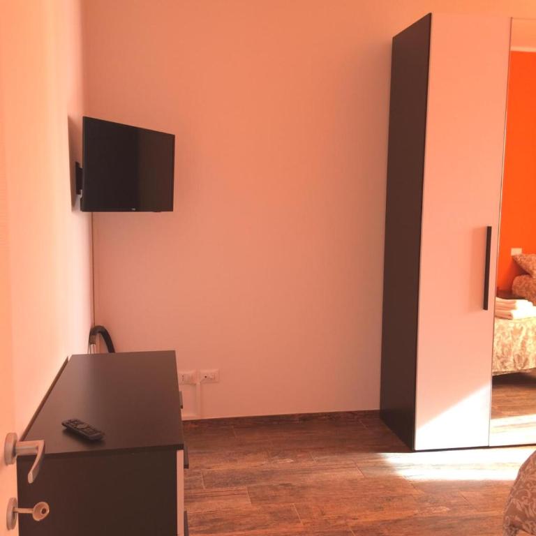 Bonvicini Apartment - One-Bedroom Apartment - 2