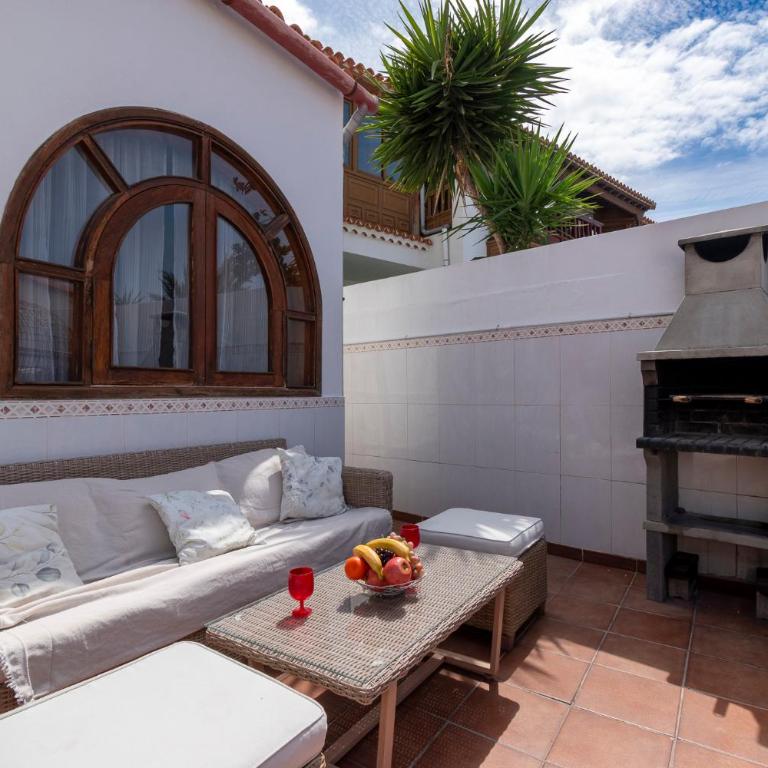 Lovely 6 Bedroom Villa Communal Heated Pool - Villa - 7