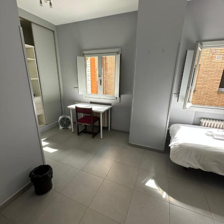 mikasita Bilbao - student housing & coliving - Superior Double Room - 6