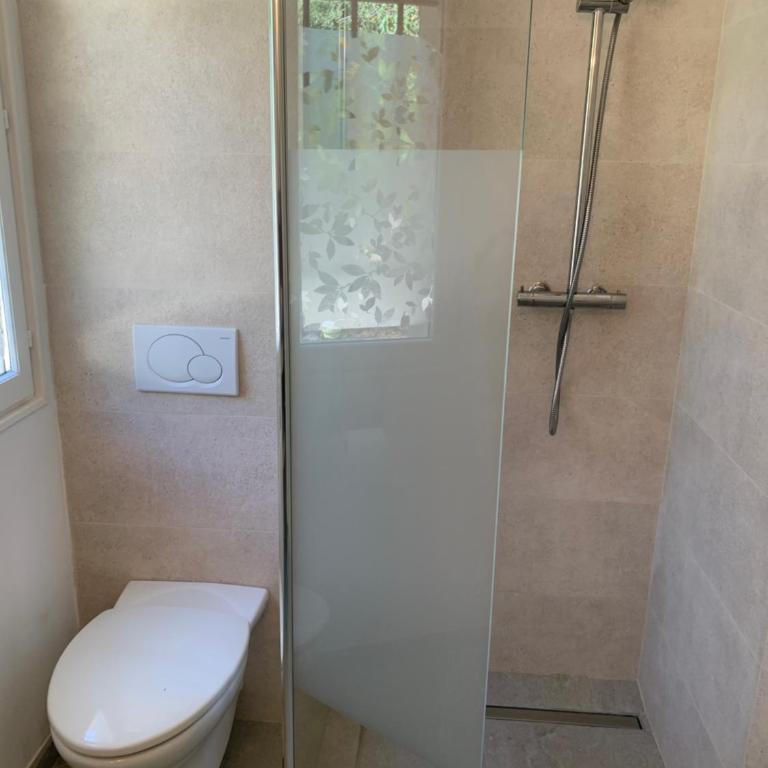 Villa la quietude - Chambre Double avec Salle de Bains Privative - 10