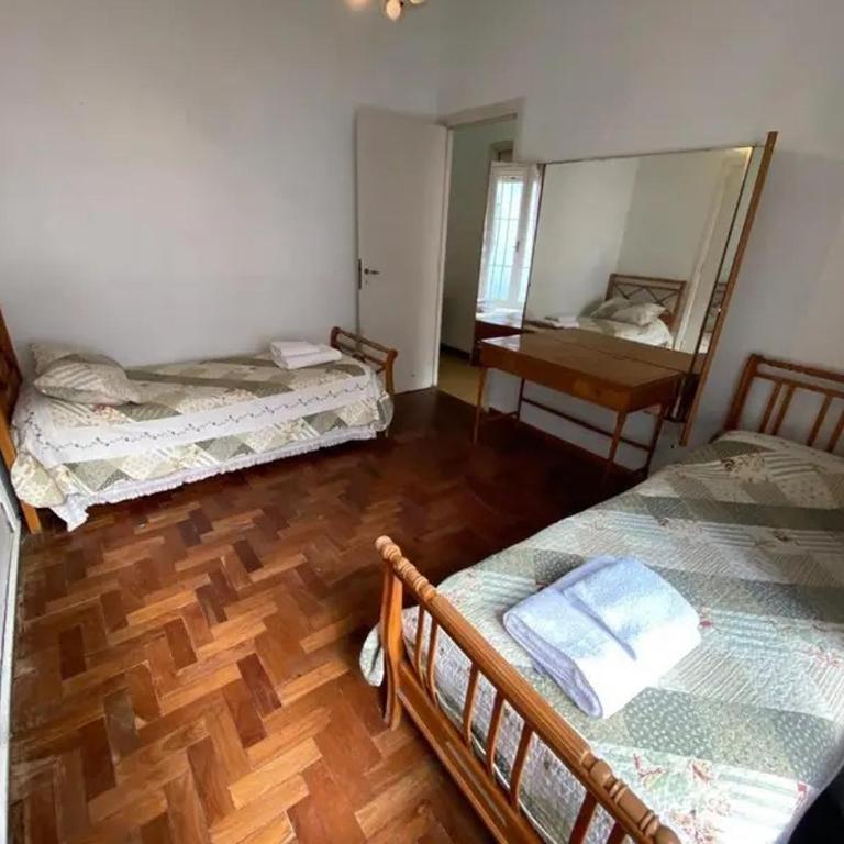 Chalet familiar en Los Troncos, a pasos de Playa Grande y Varese - Casa de 3 dormitorios - 7