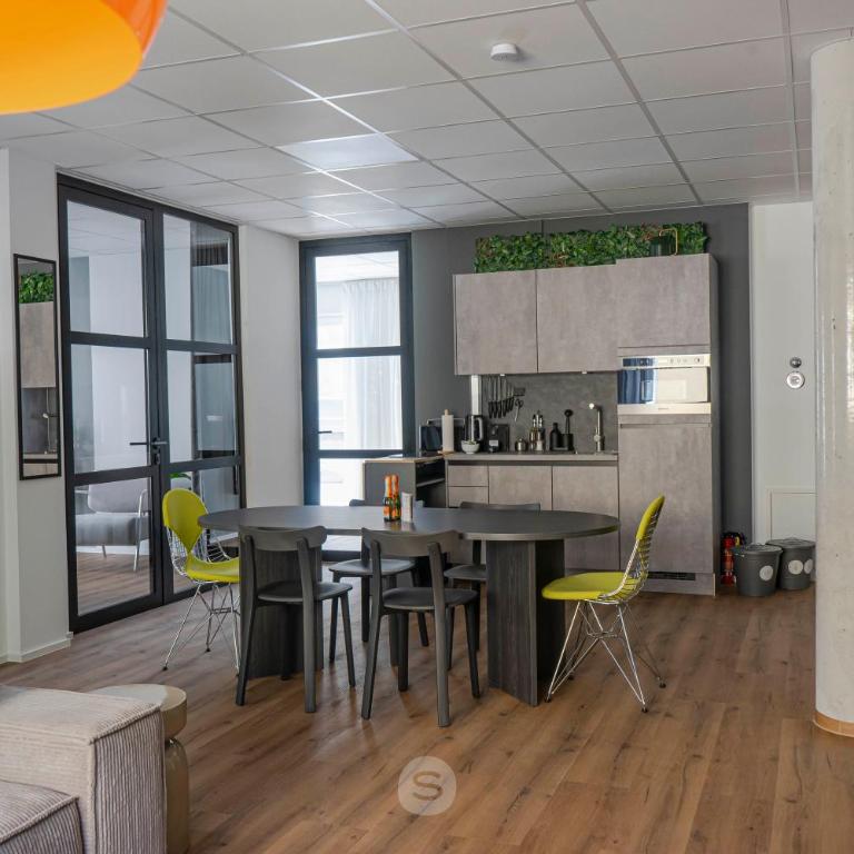 Suite Apartments Nürnberg - Apartment with Terrace - 27