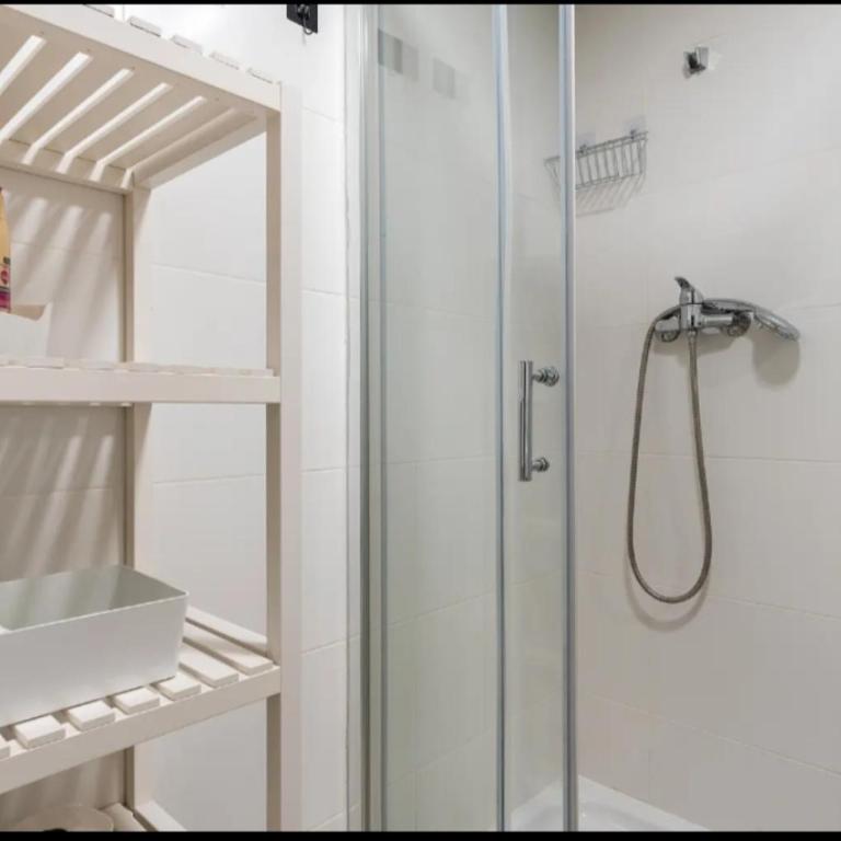 Apartamento céntrico en Granada con garaje gratis. - Two-Bedroom Apartment - 20