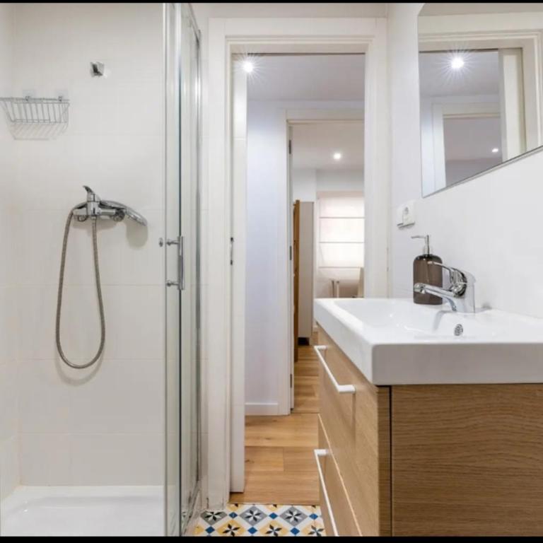 Apartamento céntrico en Granada con garaje gratis. - Two-Bedroom Apartment - 19