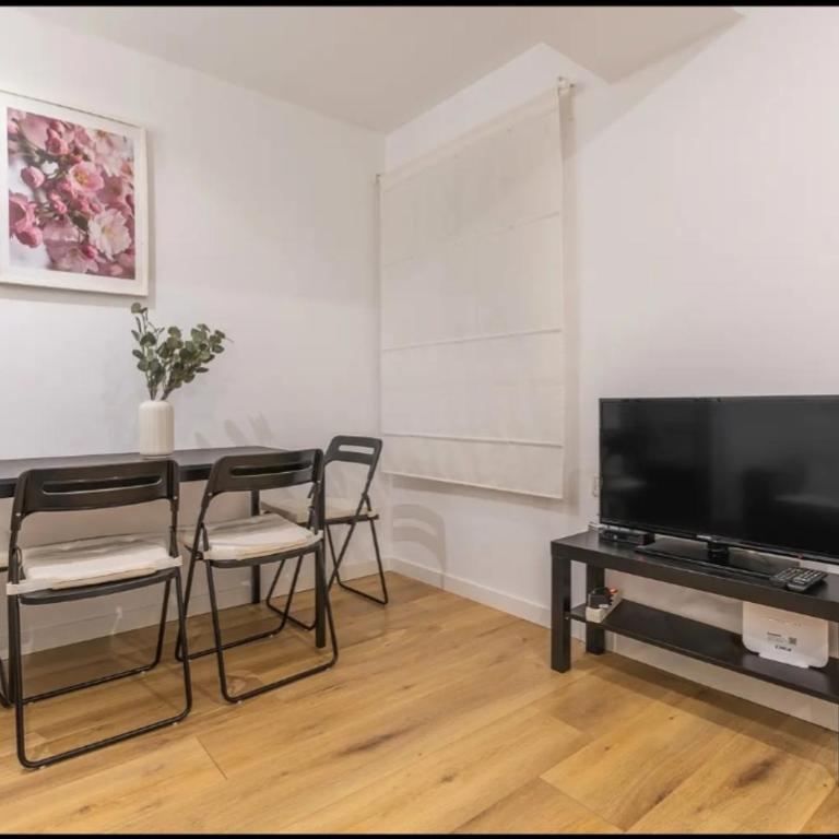 Apartamento céntrico en Granada con garaje gratis. - Two-Bedroom Apartment - 11