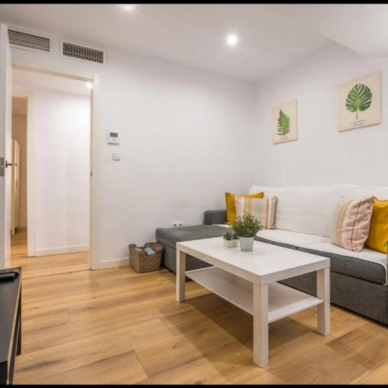 Apartamento céntrico en Granada con garaje gratis. - Two-Bedroom Apartment - 12