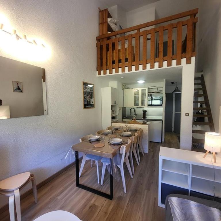 Duplex 3 pièces avec mezzanine, parking et balcon exposé sud sur les pistes - FR-1-266-64 - Appartement (6 Adultes) - 9