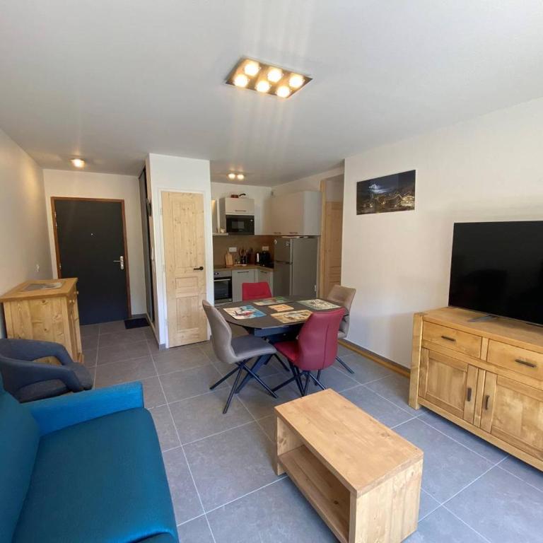 Appartement neuf 2 chambres, parking inclus, proche bus gratuit - FR-1-356-531 - Apartment - 11