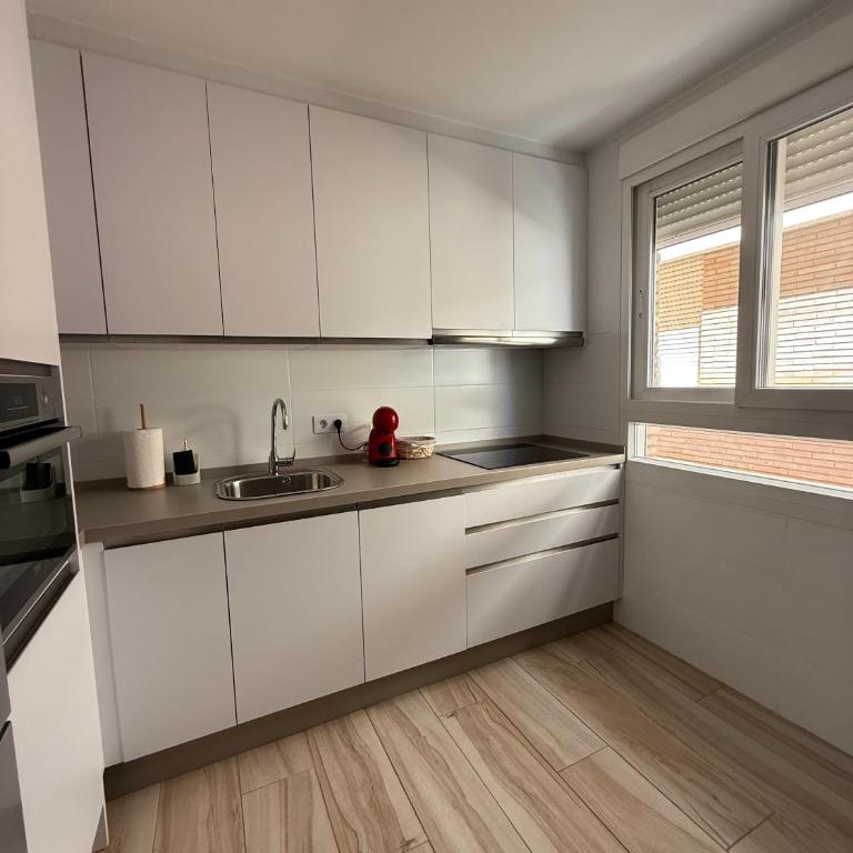 Apartamentos Azonaicas Centro Tendillas - Apartamento con balcón - 4