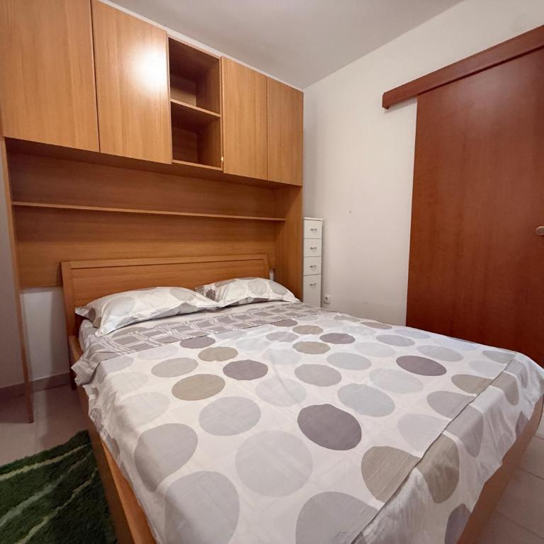 Breeze Apartment with pool - Two-Bedroom Apartment - 9