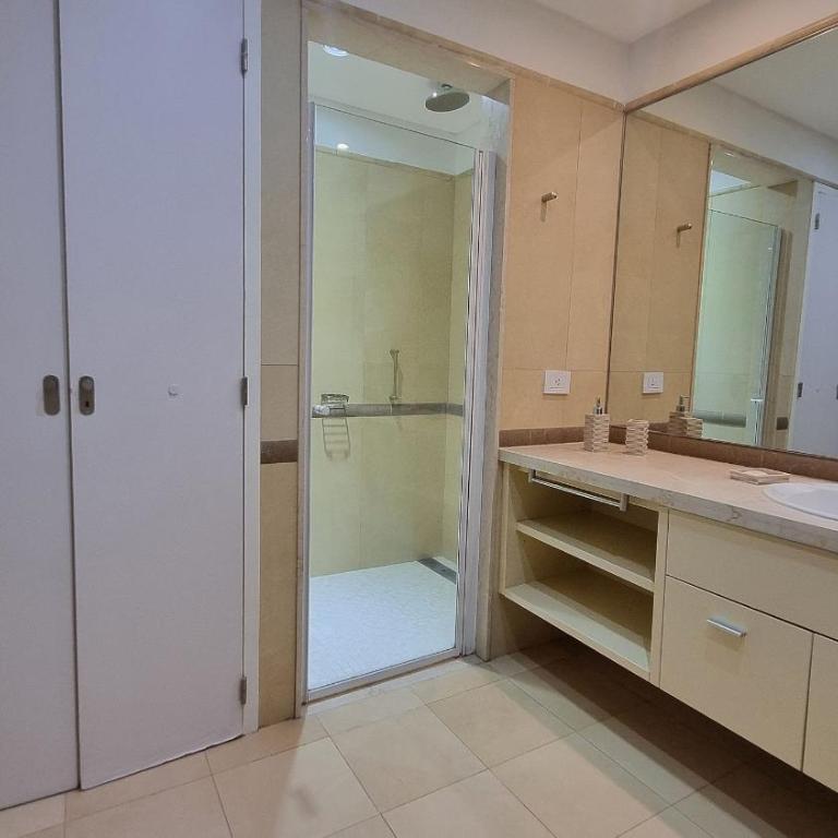 Le Parc con vista a Uruguay y Cochera - Apartamento con vistas al lago - 14