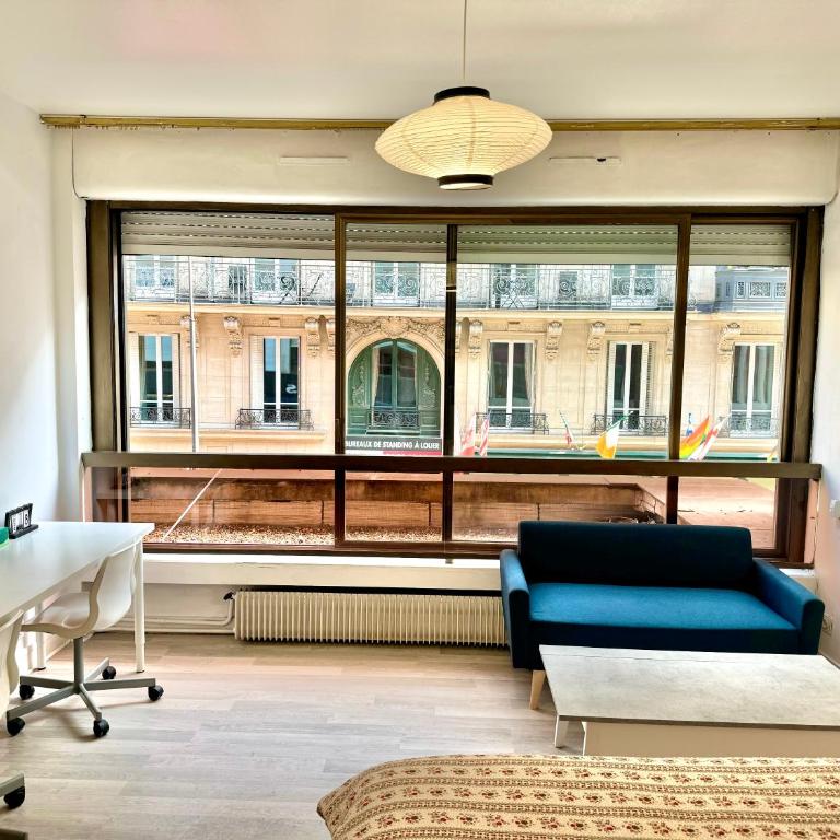 Le Berri Chic Studio-Steps from Champs-Élysées - One-Bedroom Apartment - 4