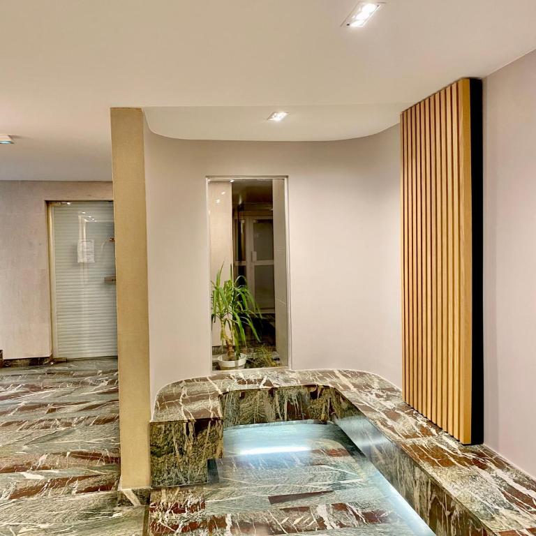 Le Berri Chic Studio-Steps from Champs-Élysées - One-Bedroom Apartment - 17