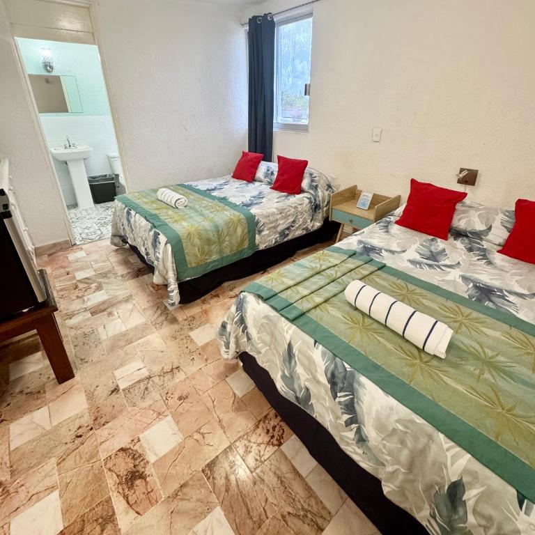 Hotel Farallon Inn Cancún - Deluxe Quadruple Room - 4