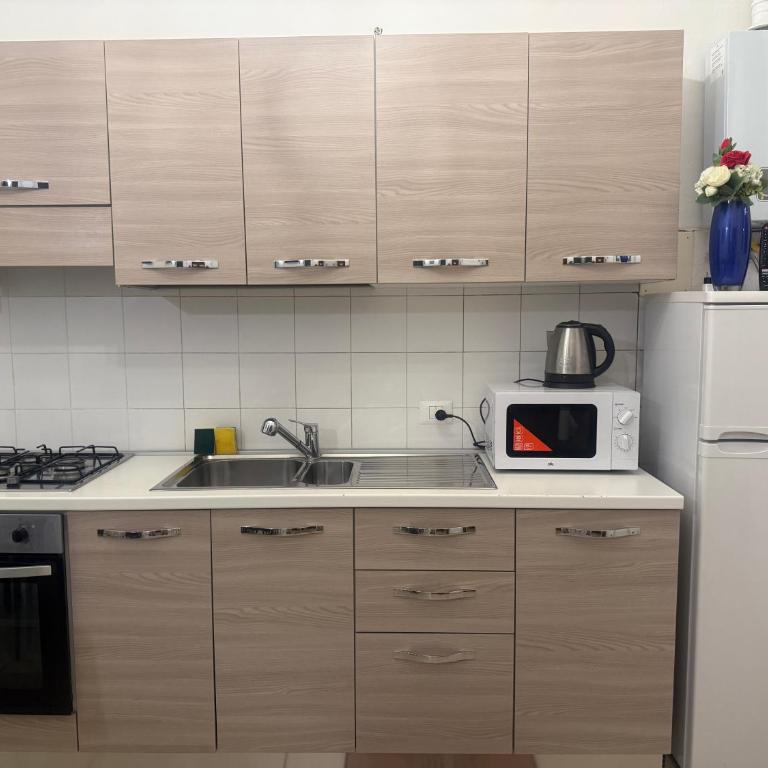 Milan Central Station Bliss - Appartamento con 3 Camere da Letto e con Balcone - 52