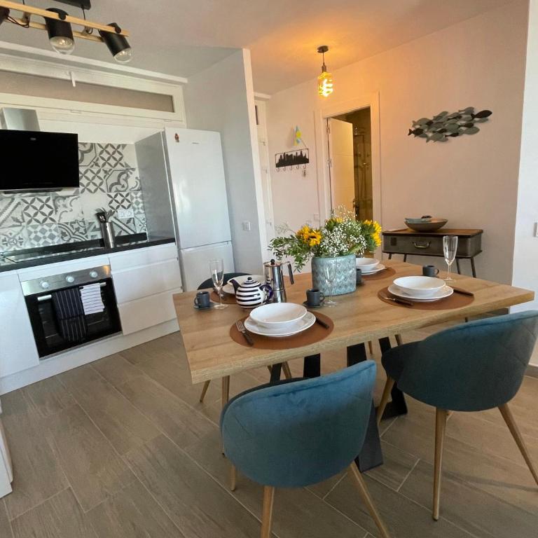 Front Line Apartment Paseo Maritimo 33 Perla 6 Fuengirola Malaga Spain - Apartamento de 1 dormitorio - 2
