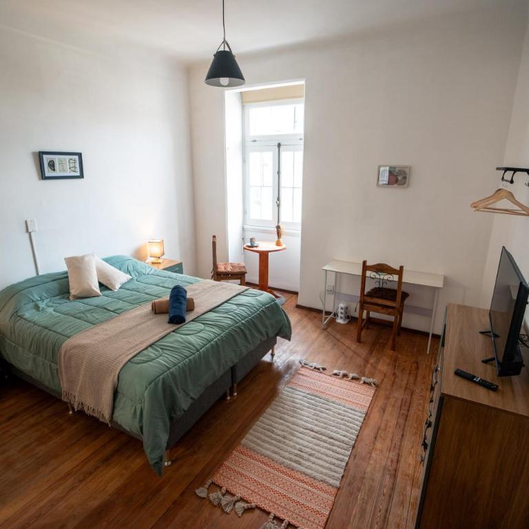 Historia y diseño en Palacio Salvo - One-Bedroom Apartment - 12