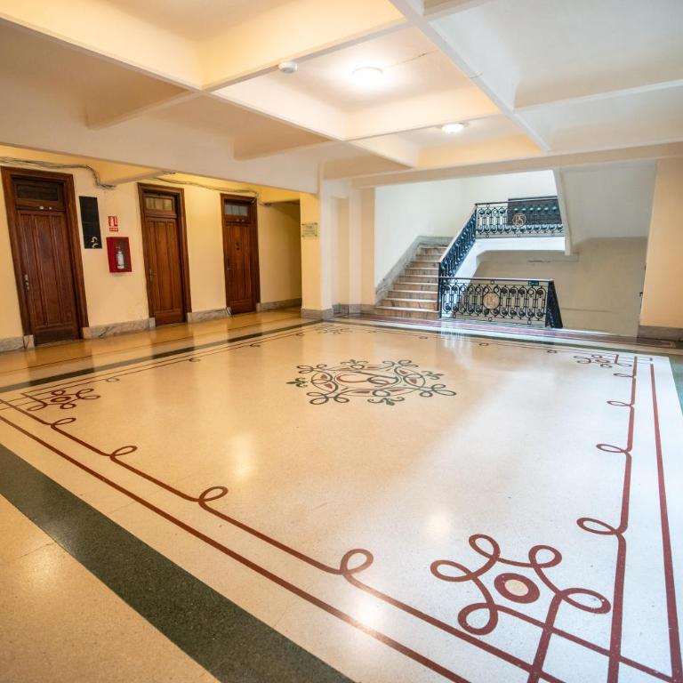 Historia y diseño en Palacio Salvo - One-Bedroom Apartment - 21