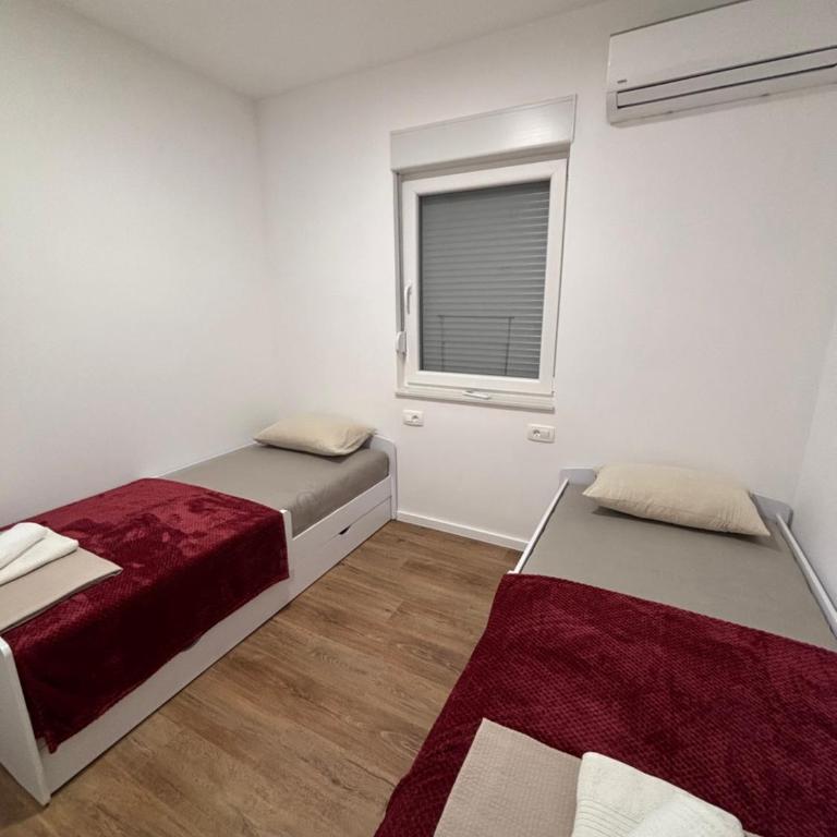 Hillside Lodge Roza - Private Pool Villa Mostar - Two-Bedroom House - 17