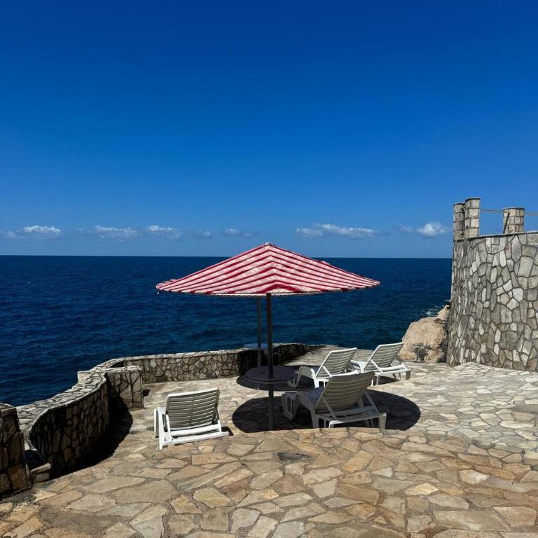 SF Apartments Lux - Two-Bedroom Apartment with Balcony and Sea View - 22