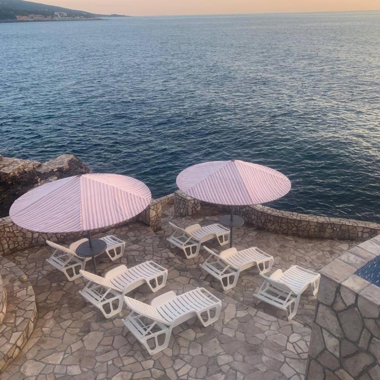 SF Apartments Lux - Two-Bedroom Apartment with Balcony and Sea View - 28