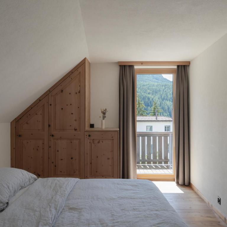 Boutique Hotel ÜJA - Doppelzimmer mit Balkon - 5