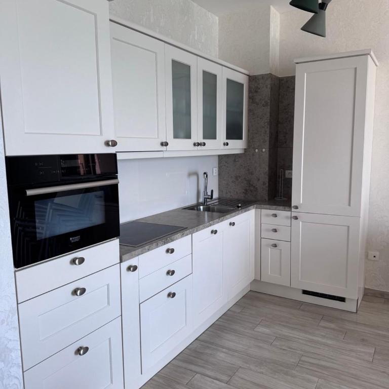 SF Apartments Lux - Two-Bedroom Apartment with Sea View - 26