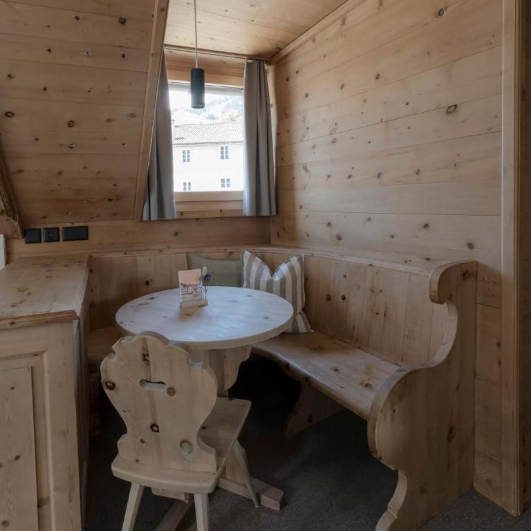 Boutique Hotel ÜJA - Doppelzimmer mit Balkon - 7