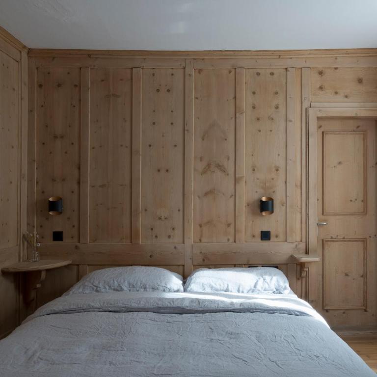 Boutique Hotel ÜJA - Doppelzimmer mit Balkon - 6