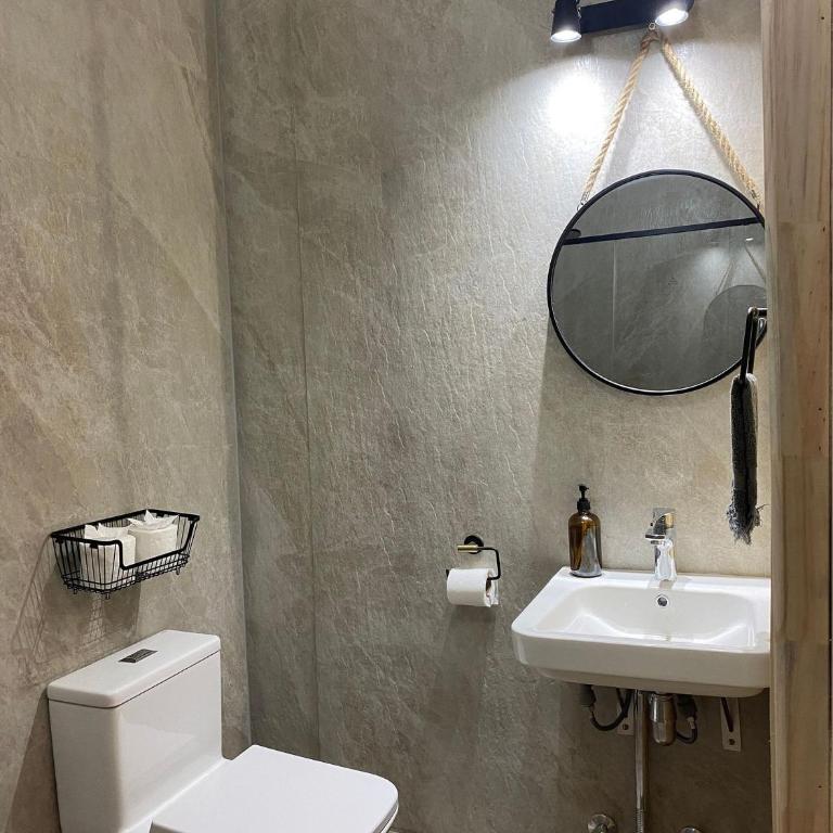 Casa Rural con opción de tina temperada - Estudio con bañera de hidromasaje - 35