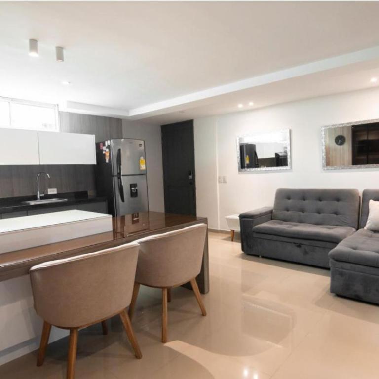 Trento Class 1002 Apartamento Elegante y Confortable con Parqueadero - Two-Bedroom Apartment - 1
