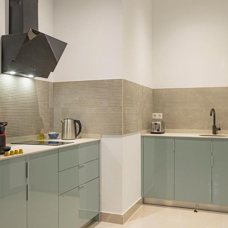 Gulliver Suites Valencia - Deluxe Apartment - 36