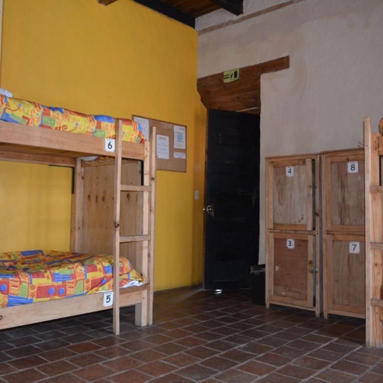Rossco Hostel & Hotel - Family Room with Shared Bathroom - 5