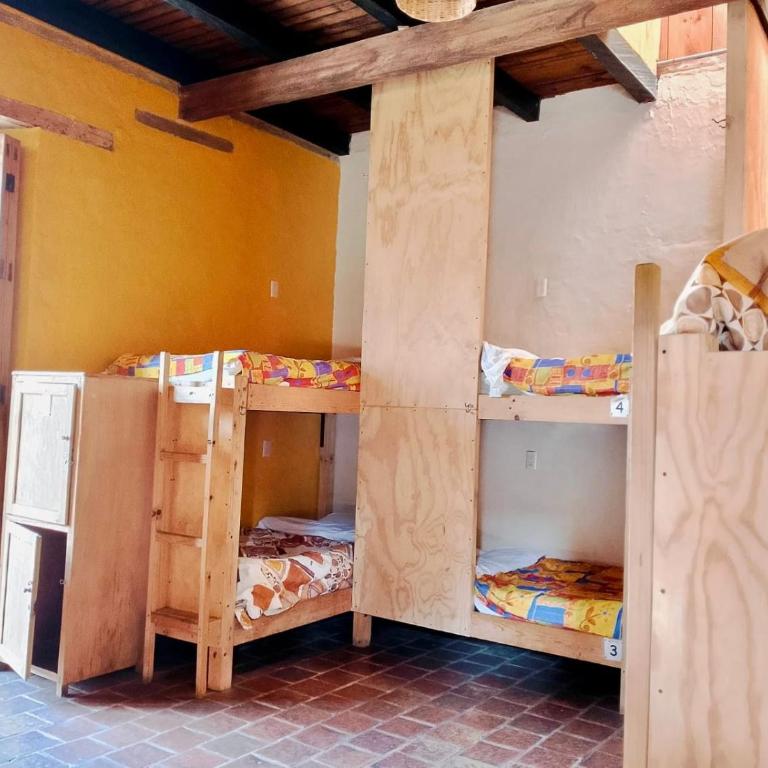 Rossco Hostel & Hotel - Bed in 8-Bed Dormitory Room - 1