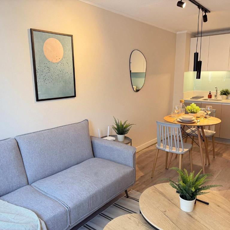 HOM I Depto con Parking cerca al Metro Santa Lucia - Apartment - 3
