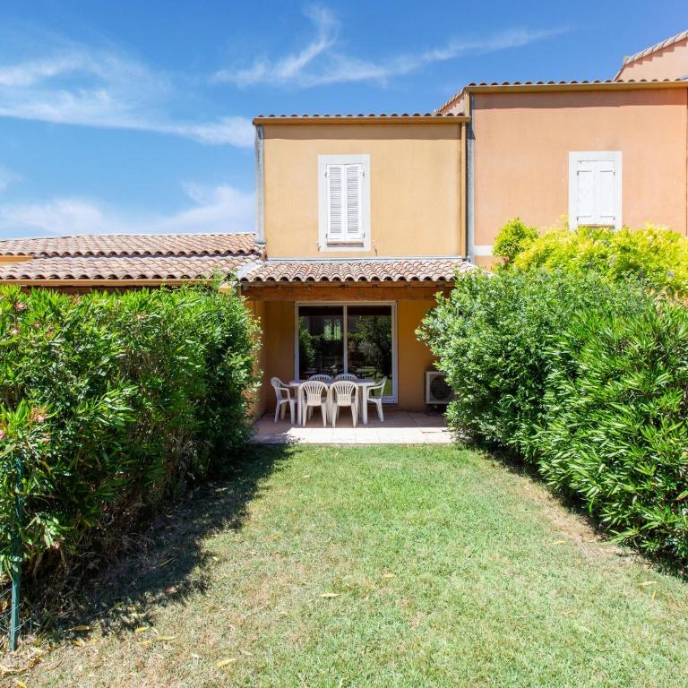 Holiday Home in Arles with Pool & Terrace - Maison de Vacances 2 Chambres - 30