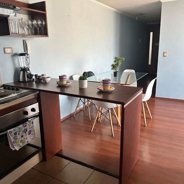 Never Give Up Suites - Apartment with Balcony - 11
