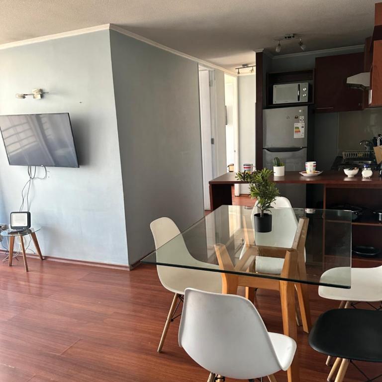 Never Give Up Suites - Apartment with Balcony - 14