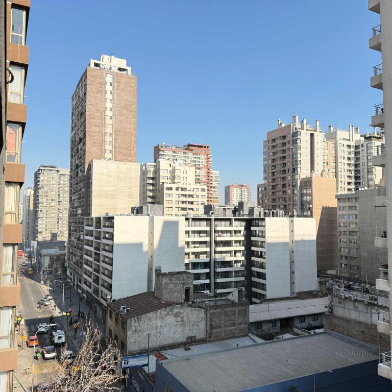 HOM I WiFi AA 4 minutos del Metro Santa Lucia - Apartment - 15