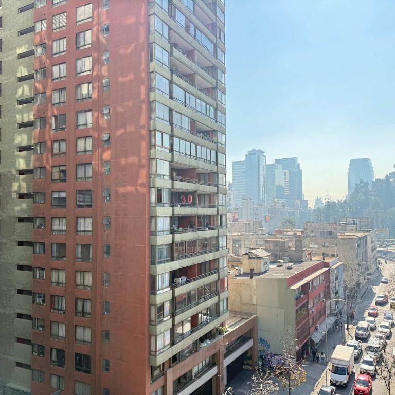HOM I WiFi AA 4 minutos del Metro Santa Lucia - Apartment - 25