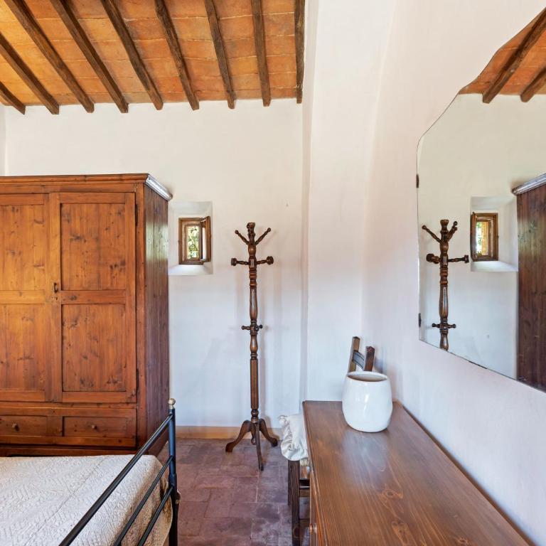 Elegant 2-Bedroom Holiday Home in Tuscan - Two-Bedroom Holiday Home - 28