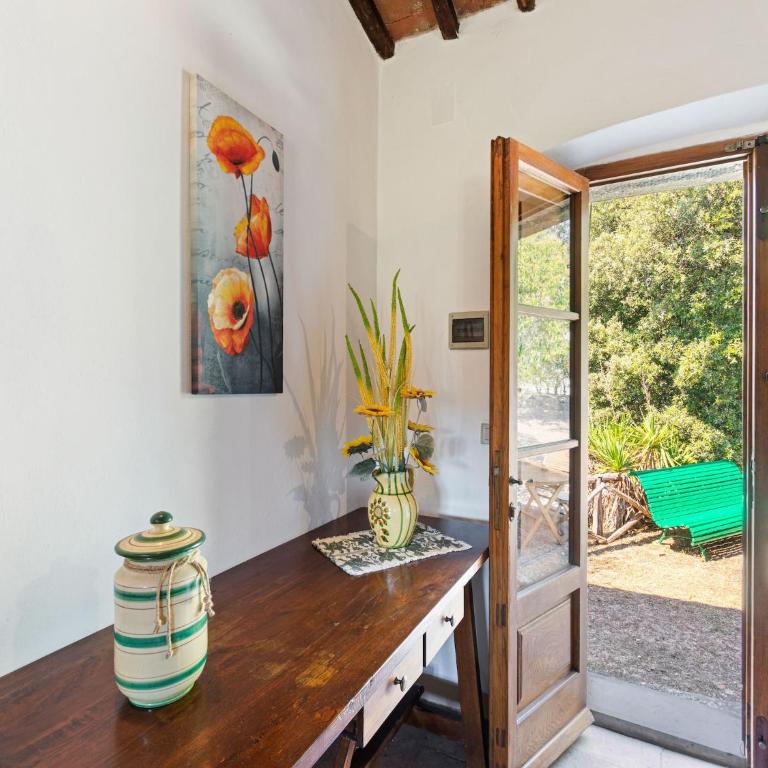 Elegant 2-Bedroom Holiday Home in Tuscan - Two-Bedroom Holiday Home - 8