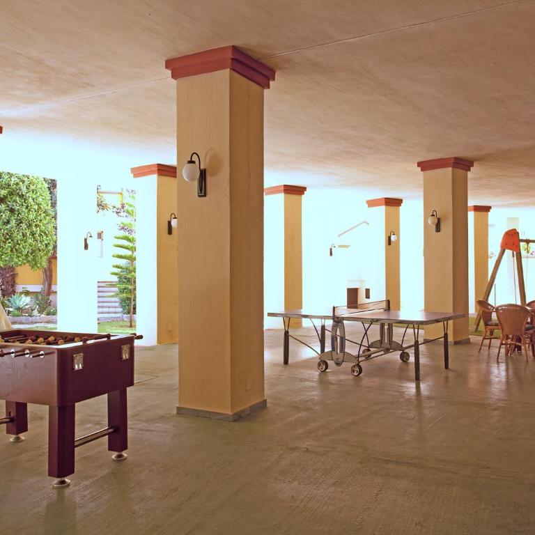 Studio in Marbella with Beachfront Pool - Apartamento - 3