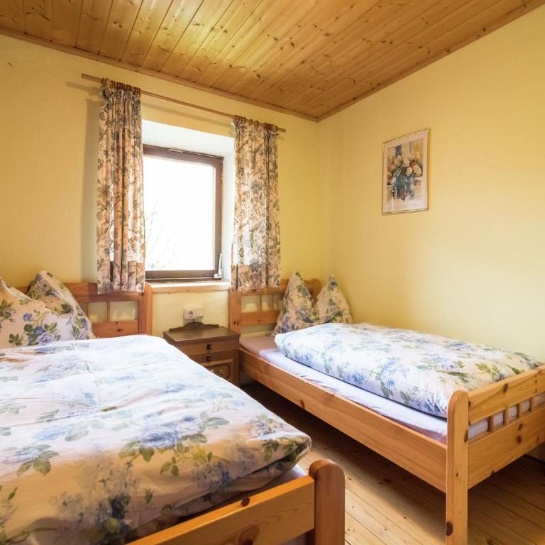 Farmhouse in St Johann im Pongau with Sauna - Ferienhaus mit 4 Zimmern - 12