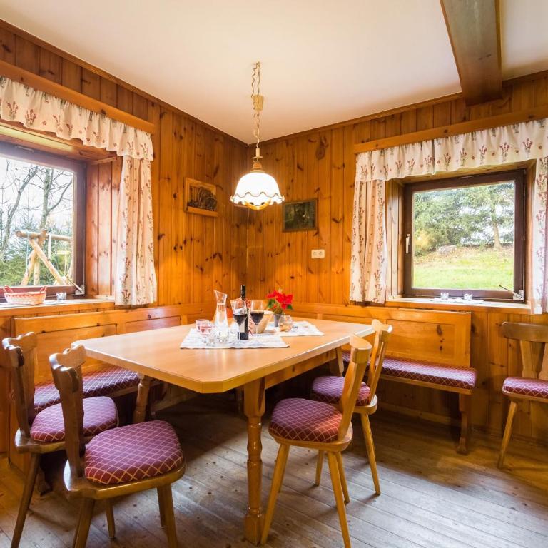Farmhouse in St Johann im Pongau with Sauna - Ferienhaus mit 4 Zimmern - 5