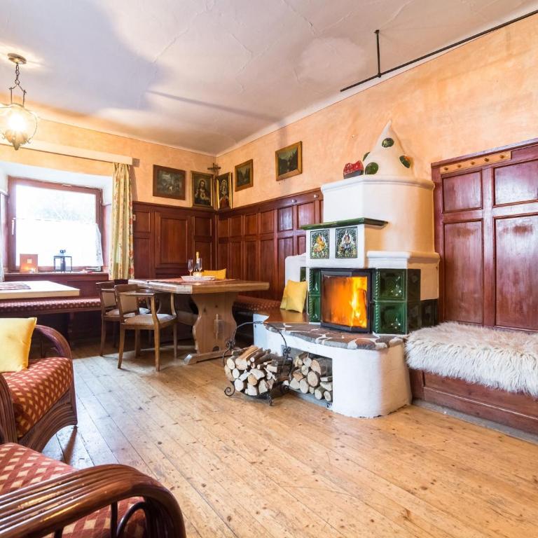 Farmhouse in St Johann im Pongau with Sauna - Ferienhaus mit 4 Zimmern - 4